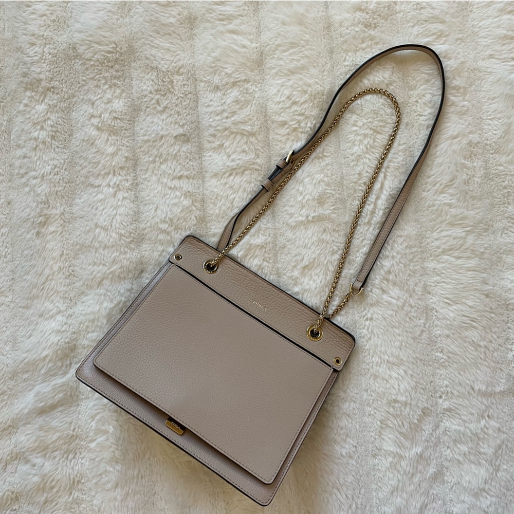 Furla Bag. - Picture 3 of 15